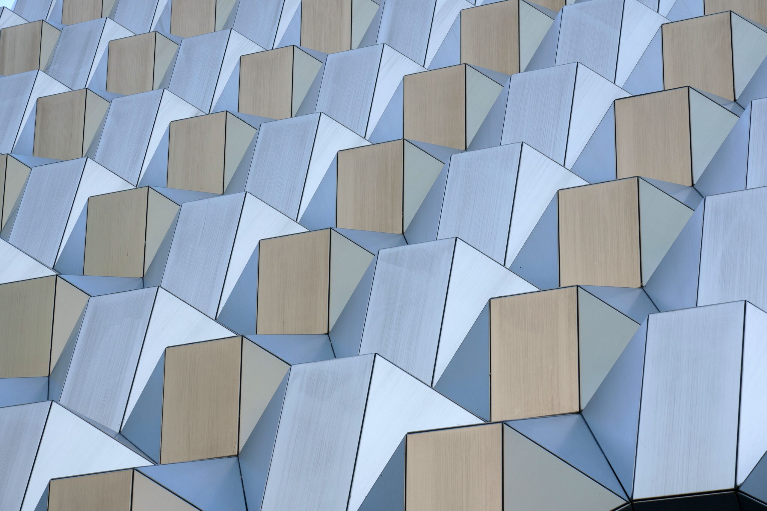 Pale blue cubes arranged in ordered stacks along a defined path, representing the technical implementation of an established architecture.